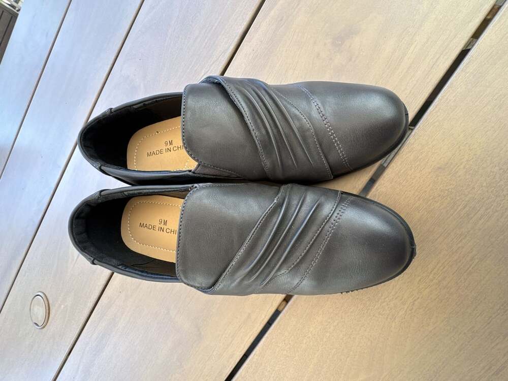 Slip-On Size 9M Dark Brown Leather Loafers